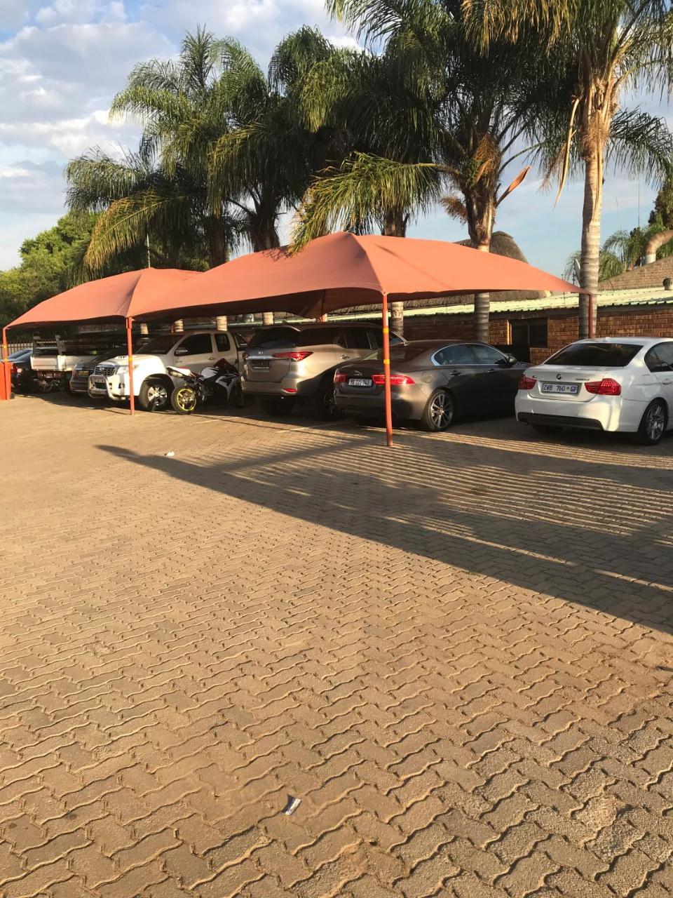 Platinum Lodge Polokwane Esterno foto